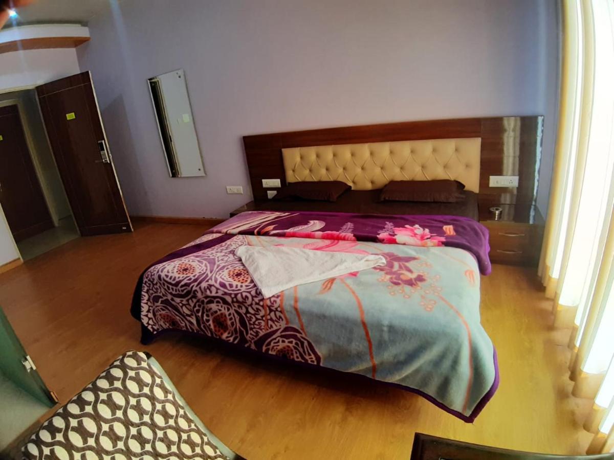 Destiny Hotel Solan Exterior foto